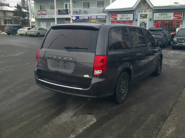 2018 Dodge Grand Caravan ***ON or QC Safety Included*** in Cars & Trucks in Ottawa - Image 8