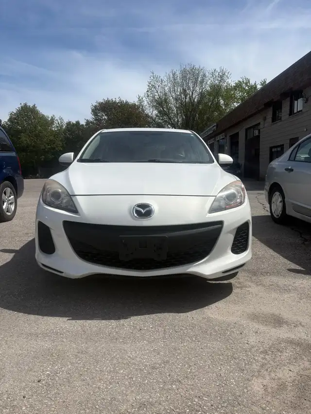 2013 Mazda3 Sport GX | Certified | Only 96,000 km | No Rust