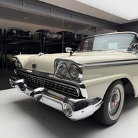 Check out this 1959 Ford Fairlane Galaxie 500 Convertible. This is a big, beautiful cruiser. Very ni... (image 6)