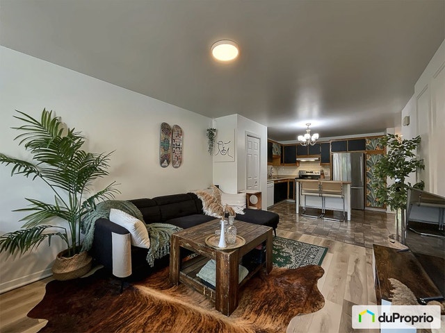$475,000 - Condominium in Villeray / St-Michel / Parc-Extension — photo 1