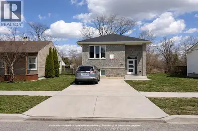 ATTENTION INVESTORS AND FAMILY– NEWER BUILT – HIGH-INCOME PROPERTY NEAR UWindsor! Modern DESIGN AND...