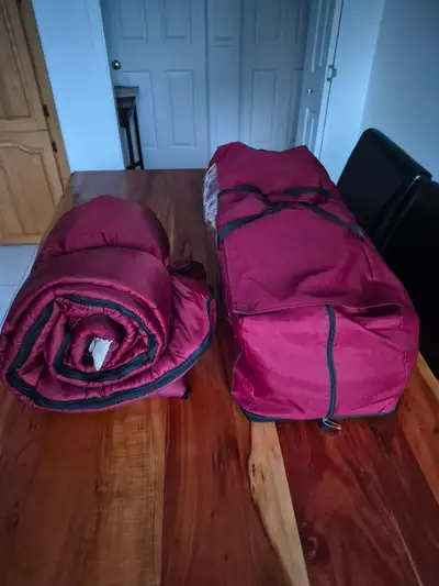 Ensemble sac de couchage et sac de transport "Ozark Trail", View more