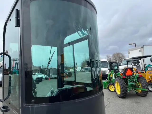 2024 agt Industrial Green QH13R Mini Excavator 420CC Gas Engine  in Heavy Equipment in Richmond - Image 16