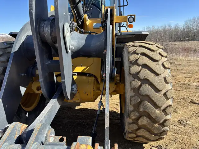 2019 DEERE 544L in Heavy Equipment in Lethbridge - Image 29