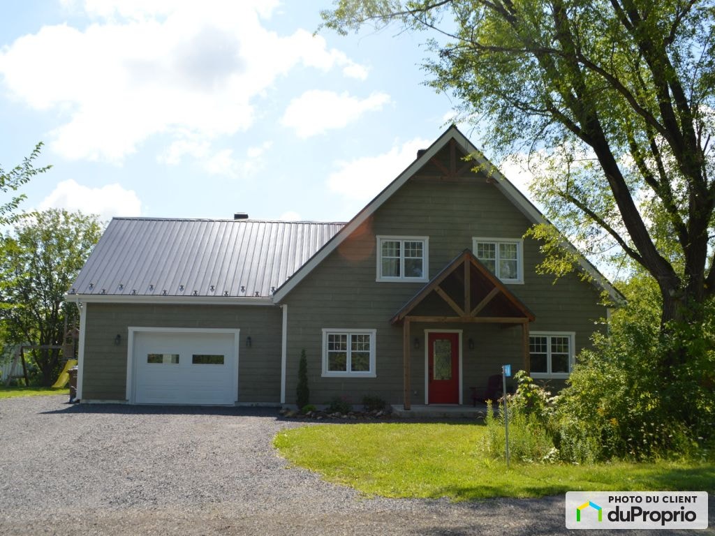$689,900 - 1 1/2 Storey for sale in St-Edouard — photo 1