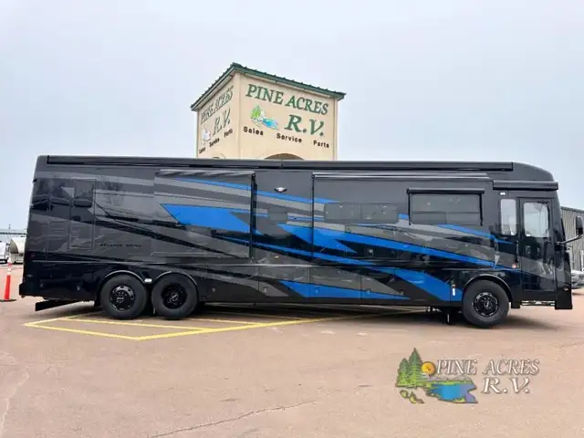 2025 Newmar Dutch Star 4369 Black Out Package in RVs & Motorhomes in Moncton - Image 4