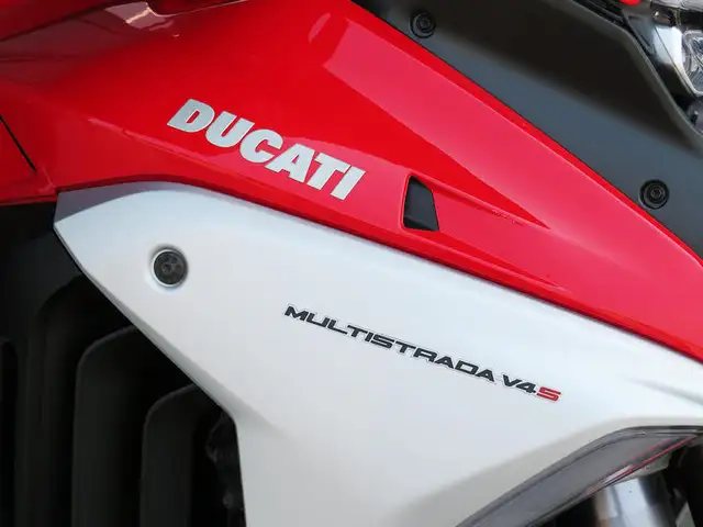 2022 Ducati Multistrada V4S Ducati Red / Forged Wheels in Sport Bikes in Cambridge - Image 16