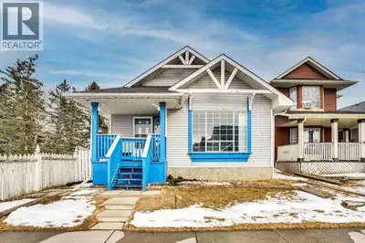 Welcome to this well-maintained 4-level split home in the vibrant community of Martindale NE! This s...