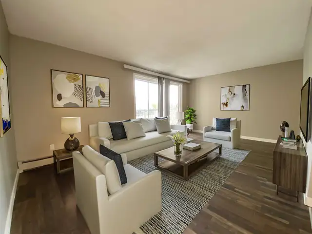 Inglewood Apartment For Rent | King's Court Apartments in Long Term Rentals in Edmonton - Image 2