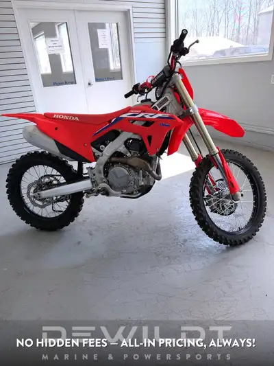 12.8HRS! READY TO GO! The 2022 Honda CRF450R is a high-performance motocross bike featuring a powerf...