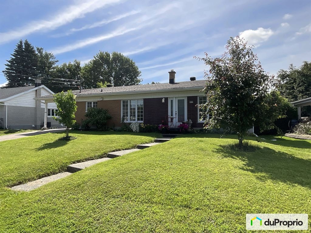 $555,400 - Bungalow for sale in St-Hyacinthe (Douville) — photo 3