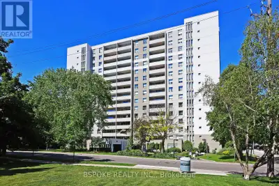 Room to spread out, a sunset-facing balcony, and one of Toronto's most loved neighbourhoods right ou...
