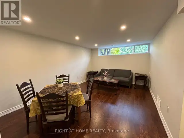 36 AURORA HEIGHTS DRIVE Aurora (Aurora Heights), Ontario in Long Term Rentals in Markham / York Region - Image 5