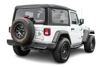 Véhicule vendu avec un rapport d'inspection certifié, un rapport CARFAX, un lavage complet incluant... (image 3)