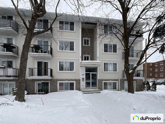 $299,000 - Condominium for sale in Longueuil (Vieux-Longueuil) — photo 1