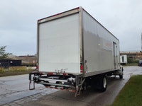 2018 NAVISTAR INTERNATIONAL 4300 Box Truck - Automatic transmission-33000 GVW. 2018 International 43... (image 5)