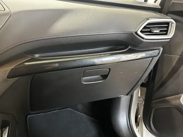 2023 CHEVROLET TRAIL BLAZER LT in Cars & Trucks in Owen Sound - Image 19