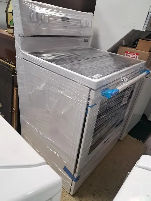 Stove 30" full size. Smooth top. Large Oven. New Maytag. in Stoves, Ovens & Ranges in City of Toronto - Image 3