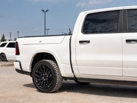 Welcome to Barrie Dodge Chrysler Jeep. CARFAX Canada No Reported Accidents CARFAX Canada One Owner T... (image 9)