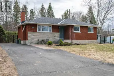 Don't miss this one - 1300 Adirondack is a stunning upgraded bungalow in central Ottawa on a spectac...
