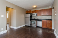 Looking for the ideal student rental near Queen's University? This modern and spacious 3-bedroom uni... (image 1)