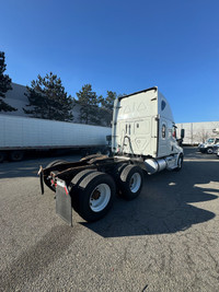 2020 FREIGHTLINER/MERCEDES NEW CASCADIA 126 Tandem Axle Sleeper Tractor - Automatic transmission-606... (image 5)