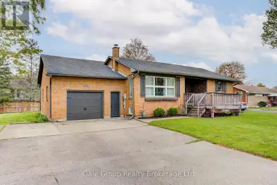 Welcome to your next chapter on Caverly Road, one of Aylmer's most sought after spots to call home....