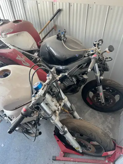 Selling a full clean-out unit of project motorcycles and parts, ideal for a track bike build, parts...