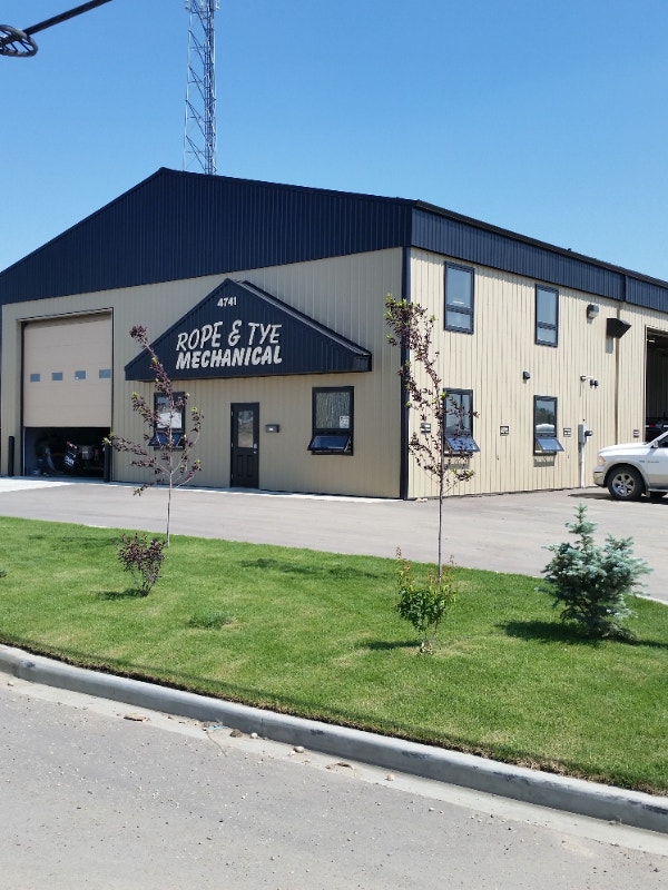 Seeking Shop Assistant or Apprentice Heavy Equipment Tech