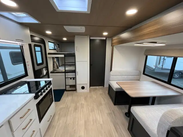 2026 Forest River VIBE EXTREME LITE in Travel Trailers & Campers in Terrace - Image 7