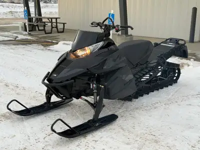 MAJOR PRICE REDUCTION!! PAYMENTS AS LOW AS $59 BI WKLY! 2016 ARCTIC CAT M 8000 LTD ES 162 3.0” TRACK...