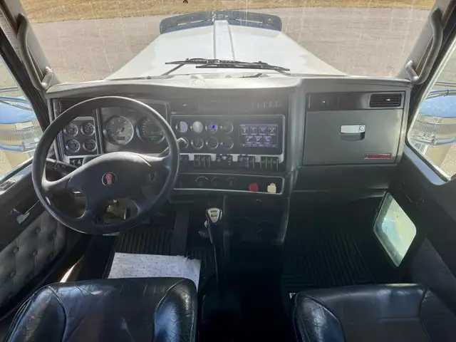 2014 KENWORTH W900 in Heavy Trucks in Saskatoon - Image 20