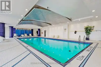 Luxury condo by Menkes in The Gibson Square, North Tower.Spacious 923 sq ft unit with 2 split bedroo...