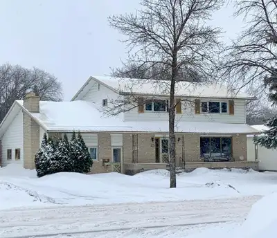 B07//Brandon/'Enjoy watching a home 'come to life'?Bring your Tool Belt, Time and Enthusiasm!Amazing...