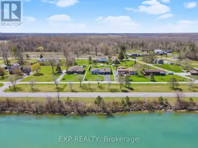 WATERFRONT LUXURY MEETS SMART LIVING ON THE NIAGARA PARKWAY! Discover the lifestyle you've always dr...