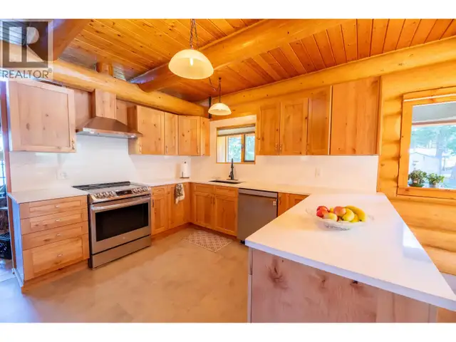 7145 LINCOLN DRIVE Bridge Lake, British Columbia in Houses for Sale in 100 Mile House - Image 10