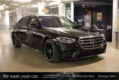 This Mercedes-Benz S-Class has a dependable Intercooled Turbo Gas/Electric I-6 3.0 L/183 engine powe...
