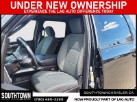 2022 Ram 1500 Classic Warlock Experience the Ram 1500 Classic Warlock with only 155464 km on the odo... (image 8)