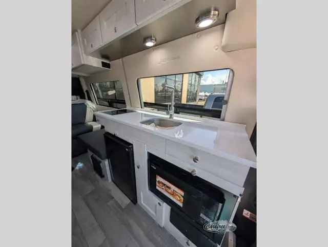 2026 Roadtrek Roadtrek SS Agile in RVs & Motorhomes in Edmonton - Image 10