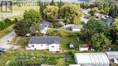 LOCATION LOCATION LOCATION!! Wood Lake, Multiple Parks, Rail Trail, Tennis, Schools, Transportation,...