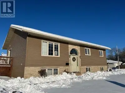 Welcome to 10 Assunta Dr. This west end high-rise was built in 2013 and offers 2500 sq. feet of livi...