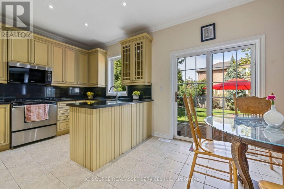 2317 PARKGLEN AVENUE Oakville (WM Westmount), Ontario 5