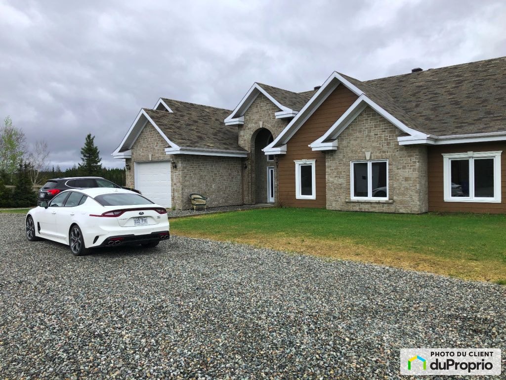 $750,000 - 1 1/2 Storey for sale in Chibougamau — photo 1