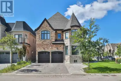 Luxurious Custom Residence in the Prestigious Castles of King! This elegant showpiece was inspired b...