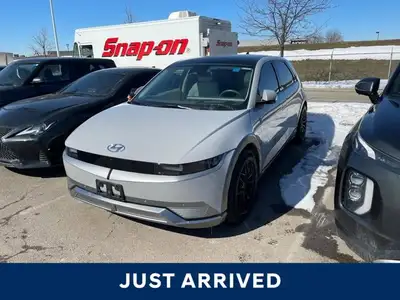 The advertised vehicle price is based on a promotional finance offer. Customers who purchase the veh...