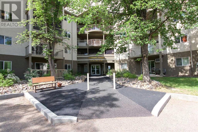 103, 245 Red Deer Drive SW Medicine Hat, Alberta Condos for Sale