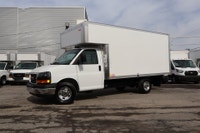 2025 GMC Savana Cargo CAMION NEUF / 65 KM / 2025 GMC SAVANA 3500 CUBE 14 PIEDS + DECK AVANT / 8 CYLI... (image 3)