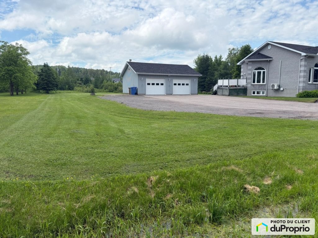 $650,000 - Split Level for sale in Chicoutimi (Laterrière) — photo 3