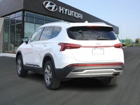 The 2022 Hyundai Santa Fe Essential AWD delivers a perfect mix of versatility, comfort, and confiden... (image 5)