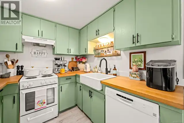 1883 & 1885 England Ave Courtenay, British Columbia in Houses for Sale in Comox / Courtenay / Cumberland - Image 17